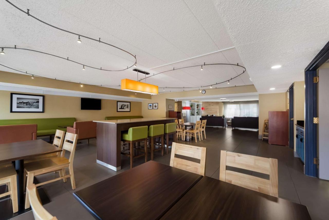 Wingate By Wyndham Lincoln Airport East Hotell Exteriör bild