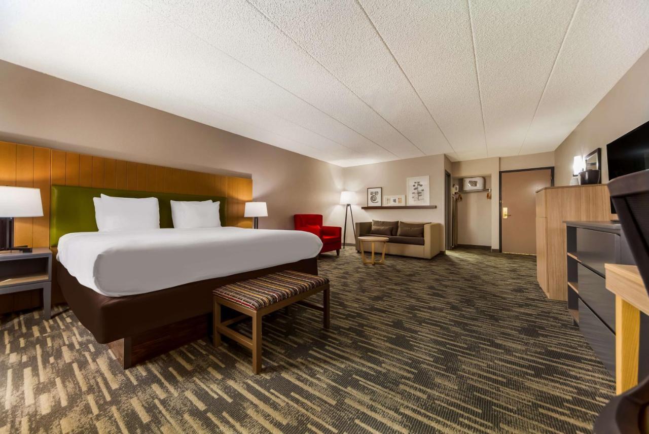 Wingate By Wyndham Lincoln Airport East Hotell Exteriör bild